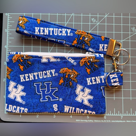 homemade Handbags - Kentucky Wildcats Blue Wristlet and Keychain Set